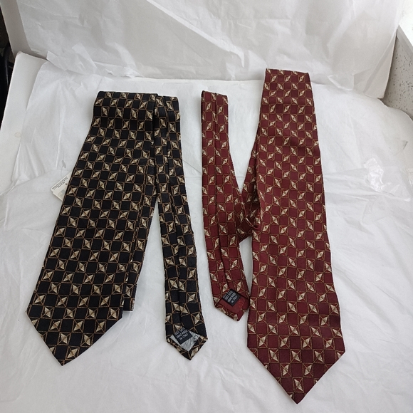 Vtg Two Valentino luxury new display ties - Picture 7 of 8